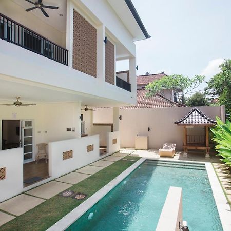 Bed and Breakfast Donguri House Bali Jimbaran Esterno foto