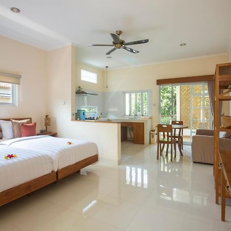 Bed and Breakfast Donguri House Bali Jimbaran Esterno foto