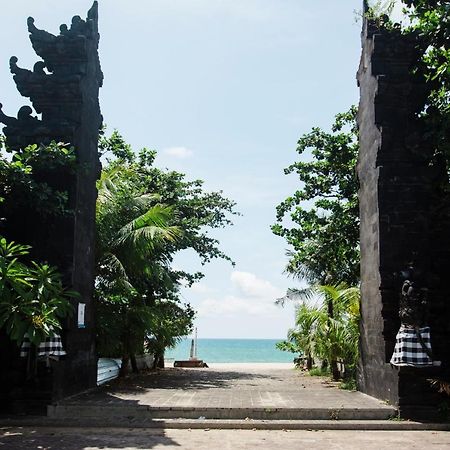 Bed and Breakfast Donguri House Bali Jimbaran Esterno foto