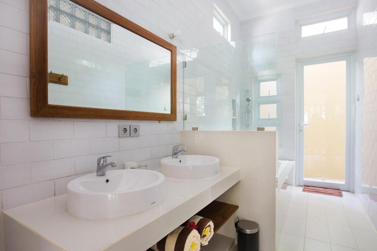 Bed and Breakfast Donguri House Bali Jimbaran Esterno foto