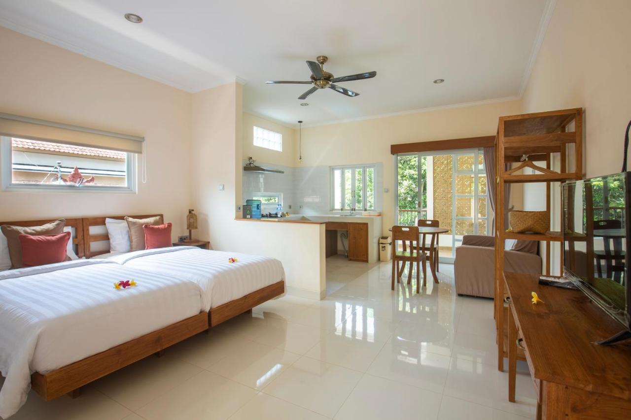 Bed and Breakfast Donguri House Bali Jimbaran Esterno foto